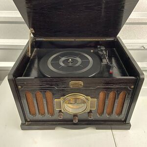 Vintage Black and Gold Car Audio System